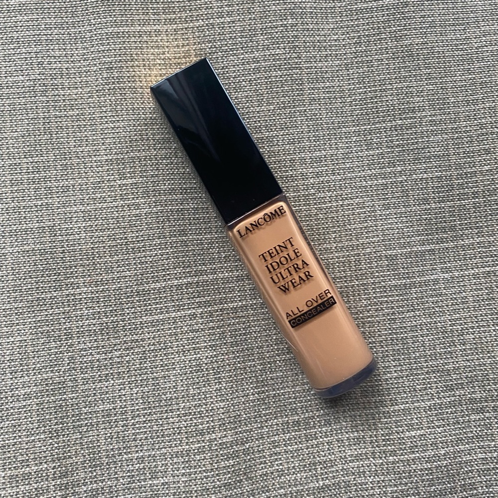 Lancome Teint Idole All Over Concealer in 320 Bisque Warm.